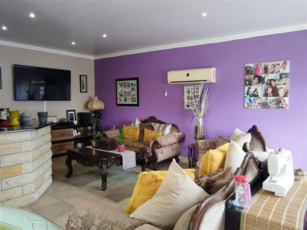 4 Bedroom Property for Sale in Gonubie Eastern Cape